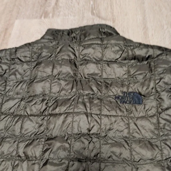 The North Face Thermoball Puffer Jacket Mens XL Olive Green Camo Lining Light - Picture 6 of 11